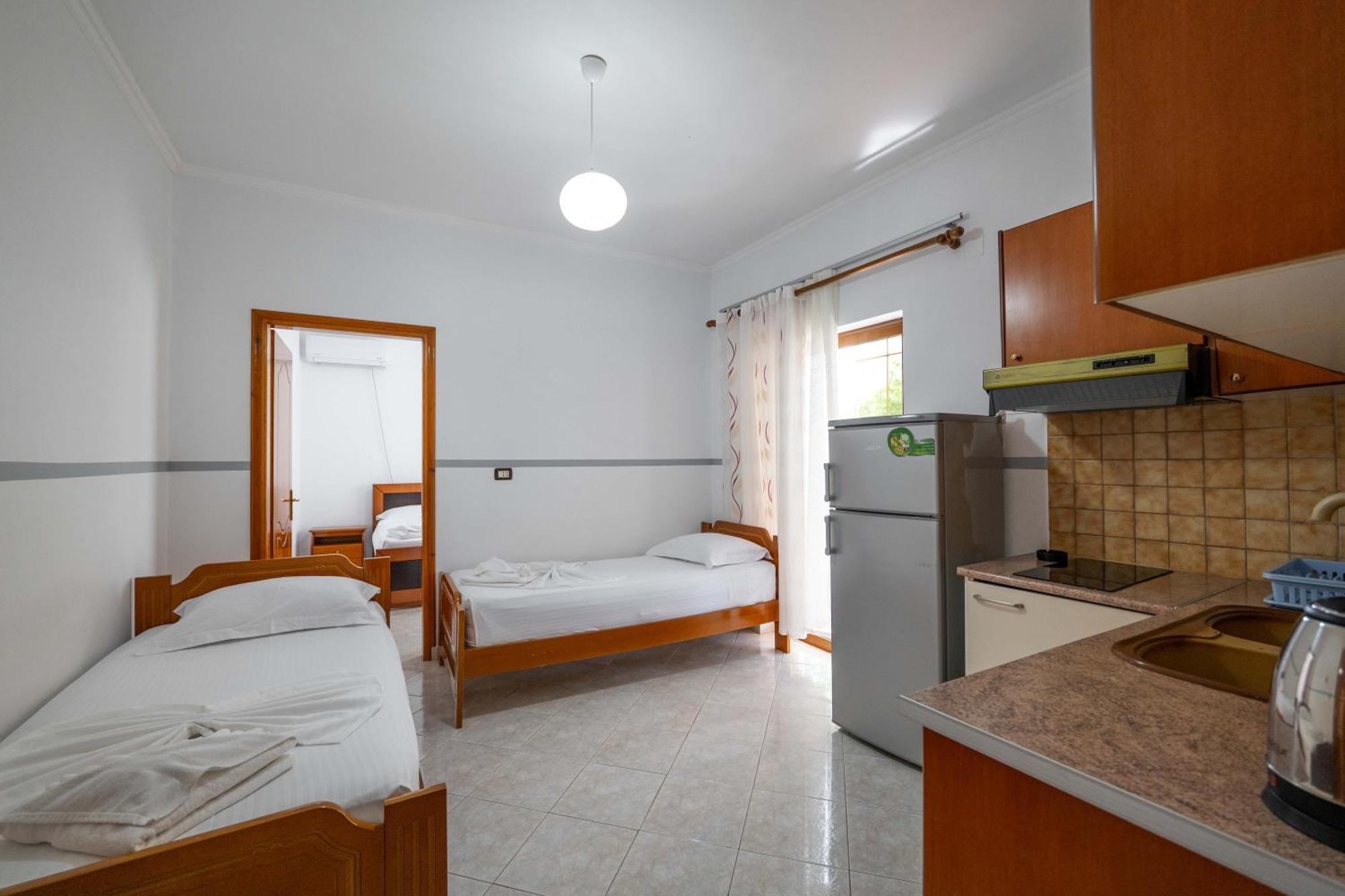 Apartments Mario Ksamil Esterno foto