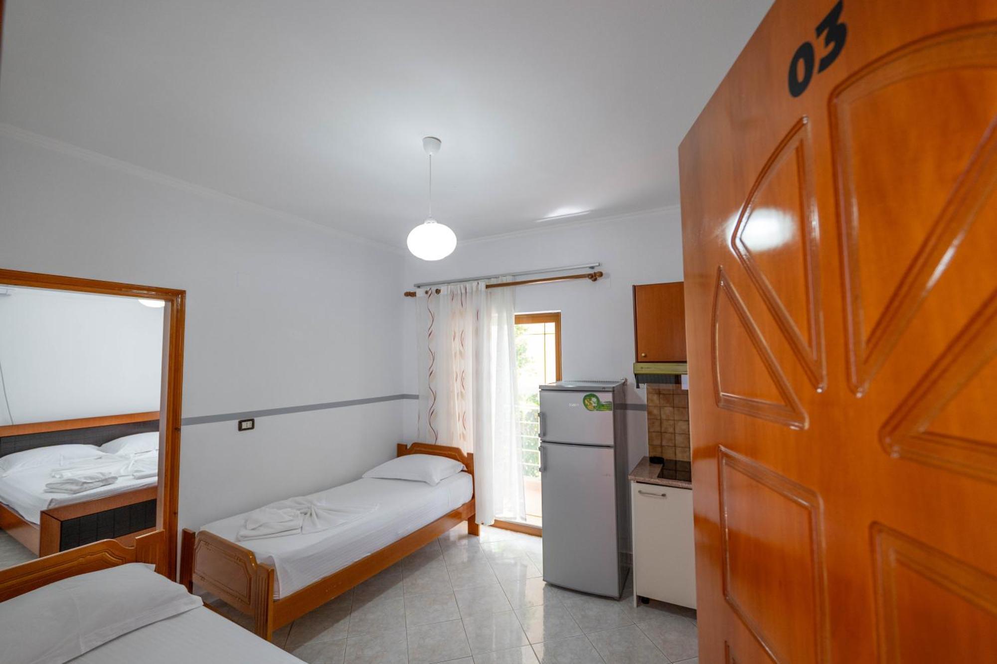 Apartments Mario Ksamil Esterno foto